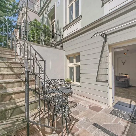 Studio Four - prywatne wejście i taras w Centrum Sopotu-3